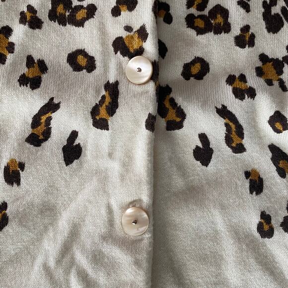Karen Kane S Animal Print on Ivory Smooth Knit Cardigan Sweater IMMACULATE! - Picture 12 of 15